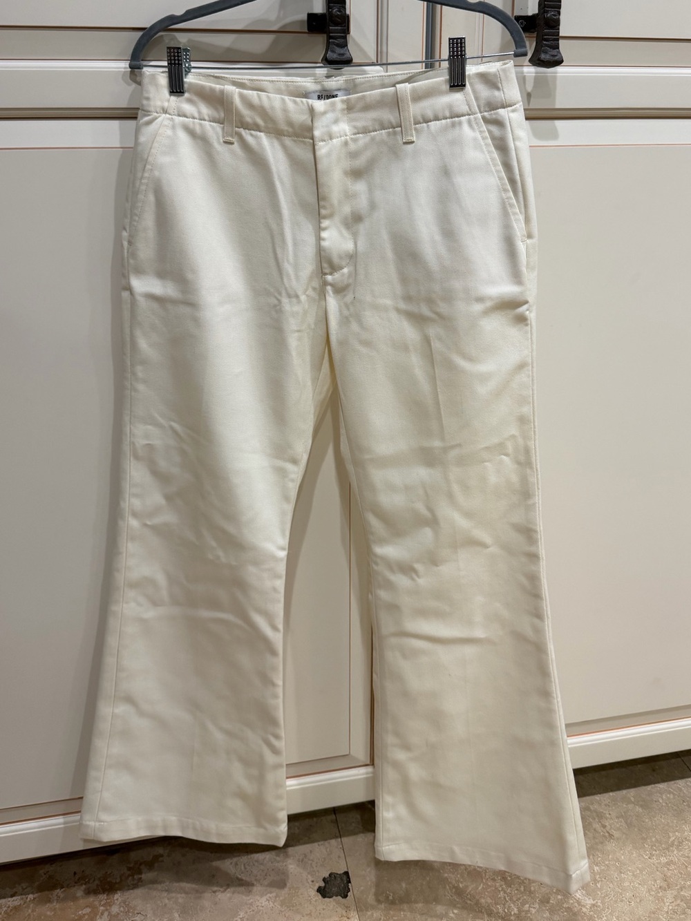 RE/DONE Mid-Rise Flared Trouser Ivory Jean (125) - Picture 5 of 9